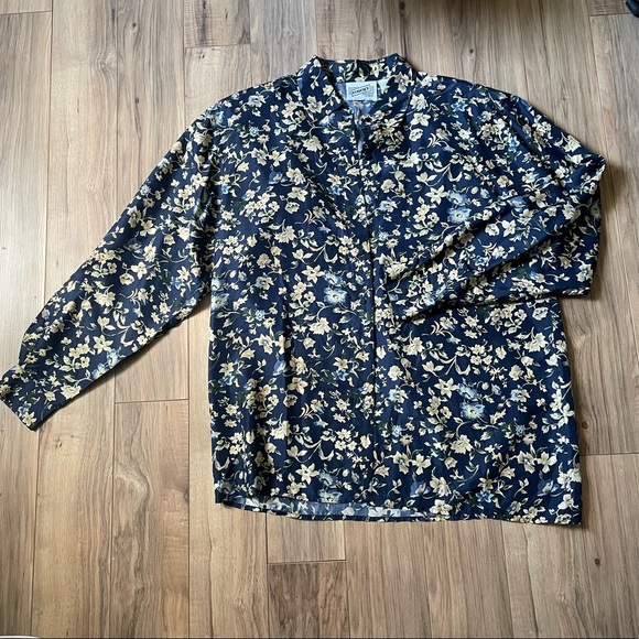 Vintage Silk button down - Picture 2 of 7